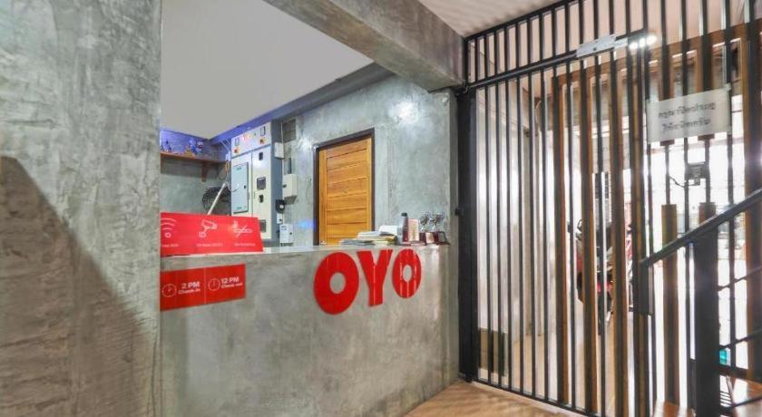 Oyo 935 The Palm Apartment Bangkok Exterior photo